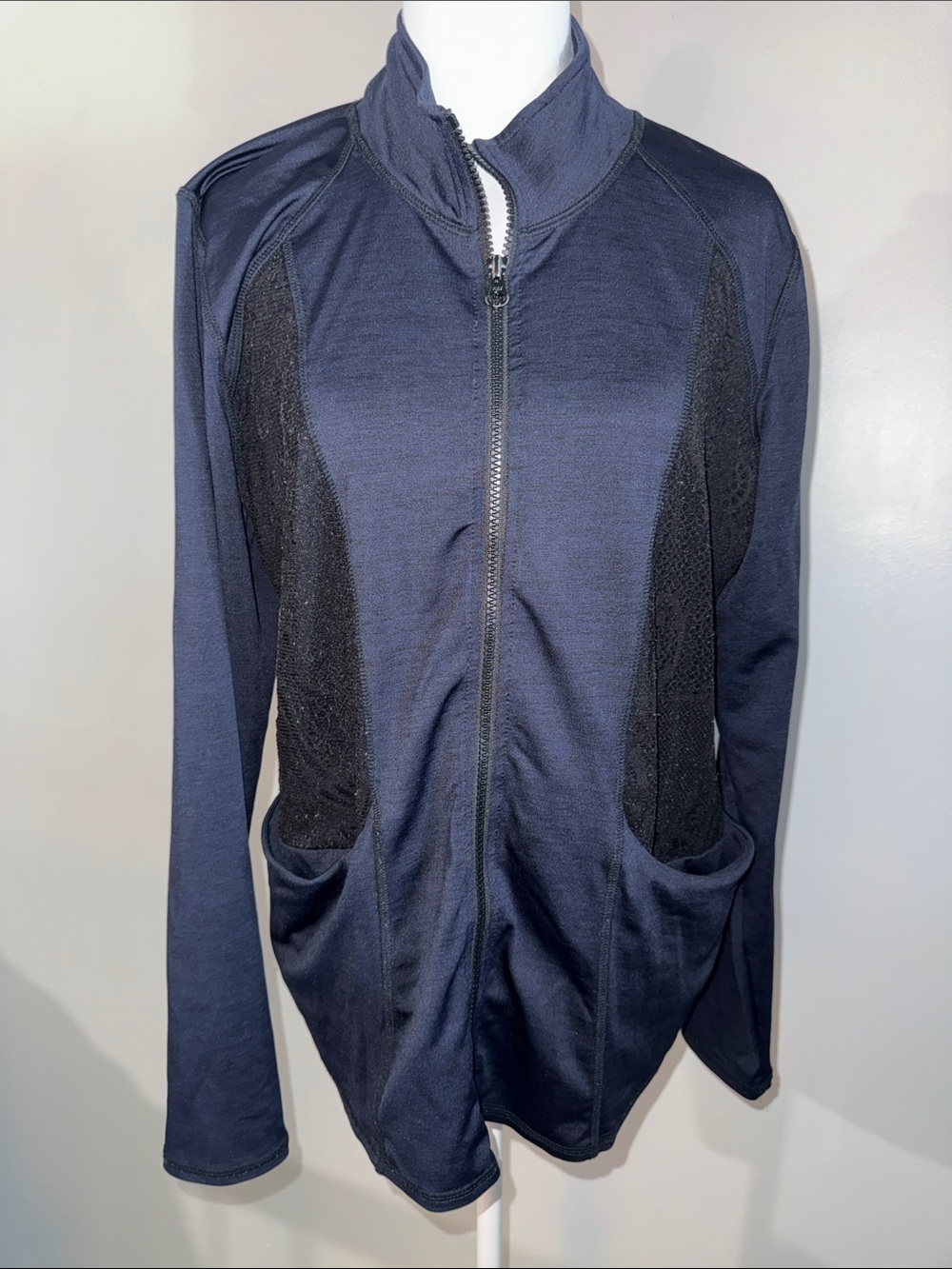 Maurices Women's Black Zip-Front Jacket with Mesh Panels Sz Large